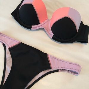 Victoria’s Secret bikini